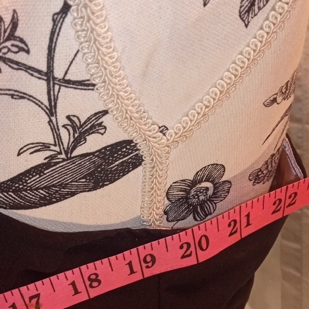 Black Women's Sleeveless Button-Front Vest - Picture 6 of 9